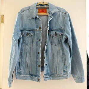 Levi's Trucker Denim (Jean) Jacket - Medium Wash Men's M, or oversized Women's